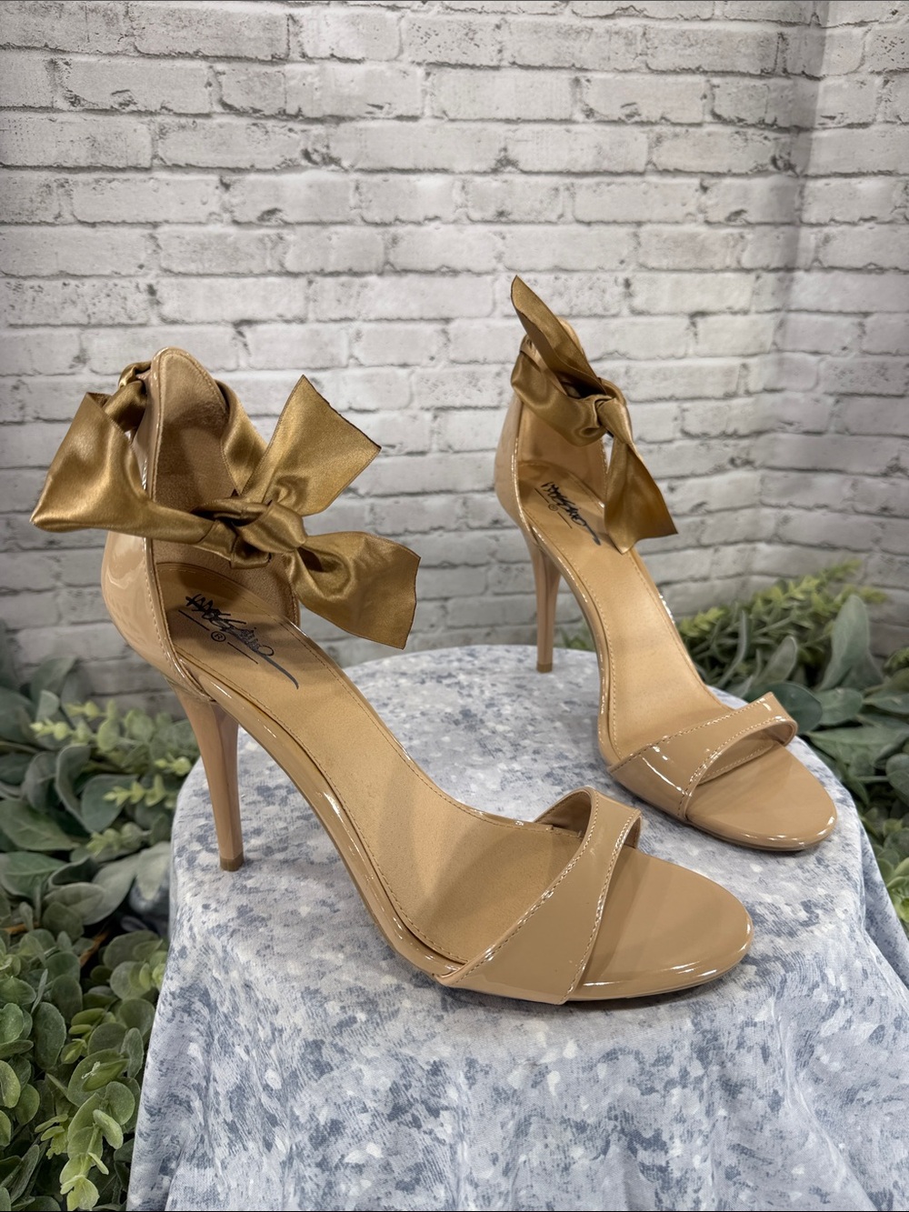 MOSSIMO - Taupe Open-Toe One-Band Ankle-Wrap Dress Heel Sandals WMS 9.5M 💛VGUC